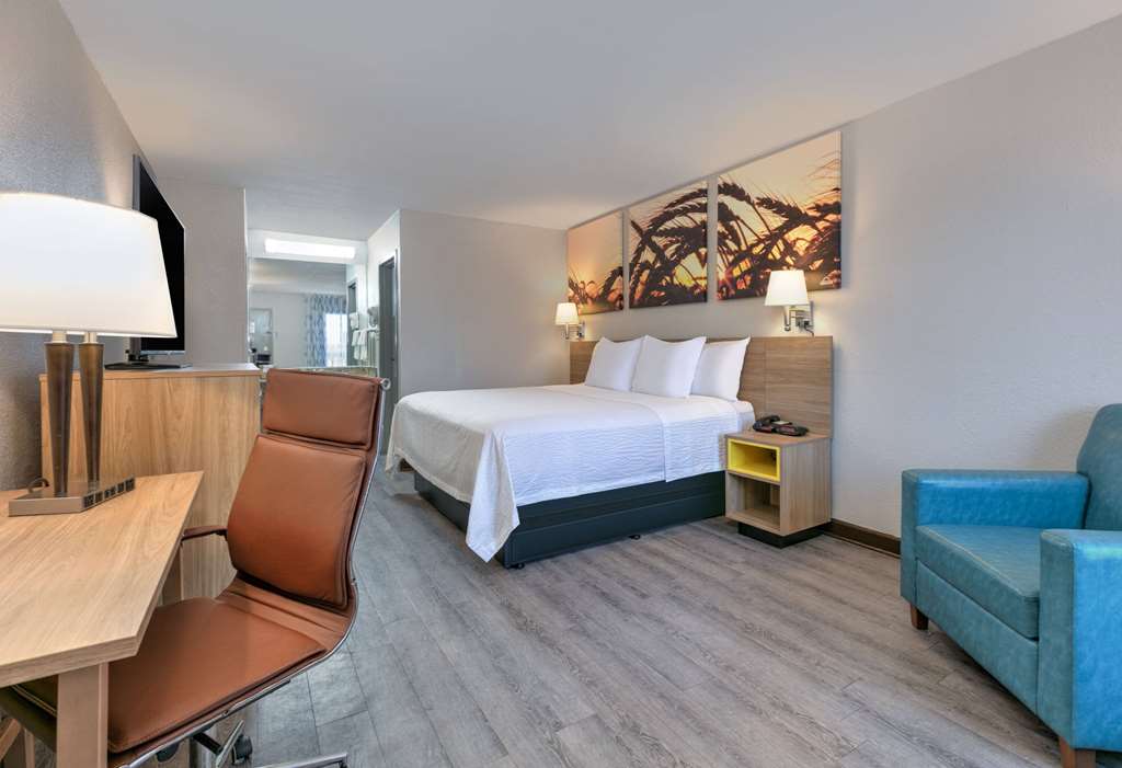 Days Inn by Wyndham Greenville MS - photo 36