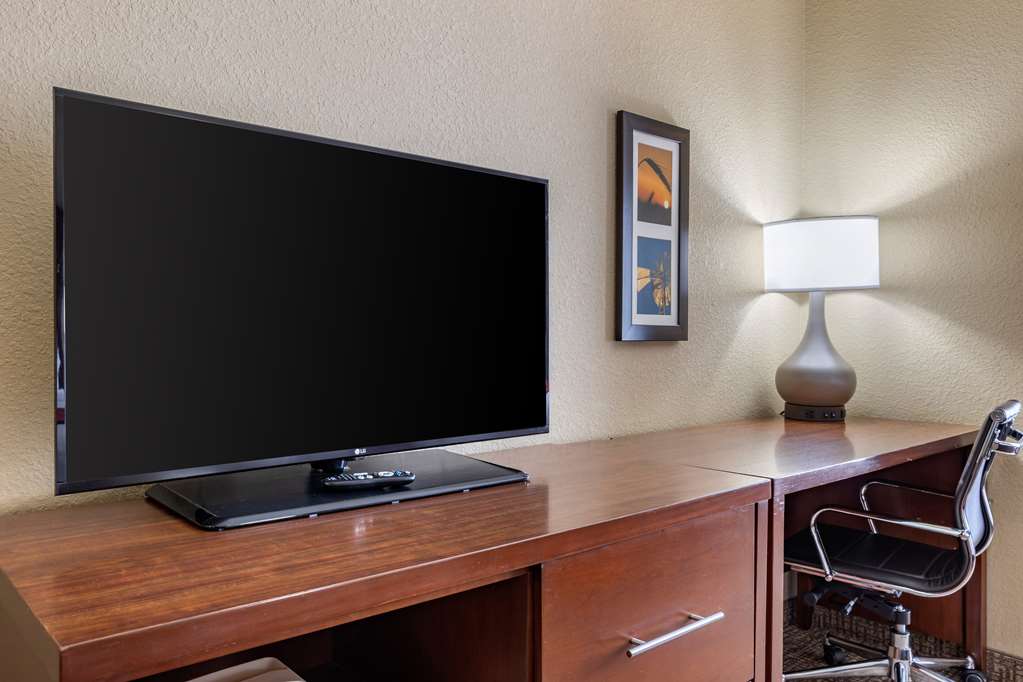 Comfort Inn & Suites Augusta - photo 21