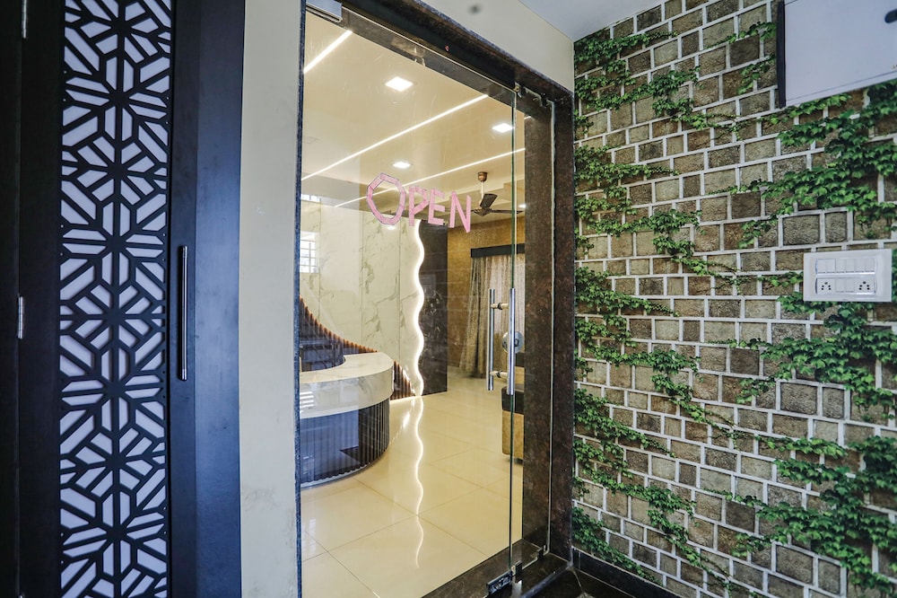 Fabexpress Sky Maulshree in Raipur, India