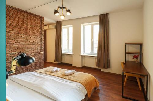 One bedroom apartment with Balcony near Fabrika