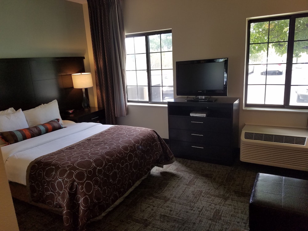 Staybridge Suites Cincinnati North an IHG Hotel - photo 3