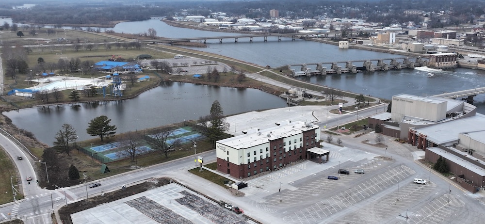 Cobblestone Hotel & Suites Ottumwa - photo 50