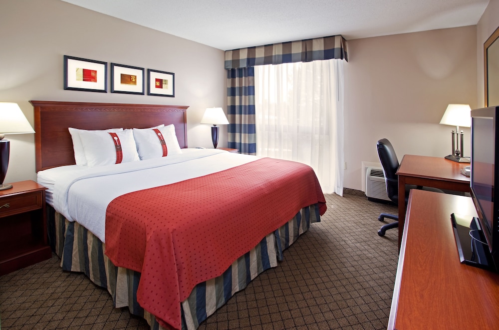 Holiday Inn Hotel & Suites Cincinnati Eastgate by IHG - photo 11