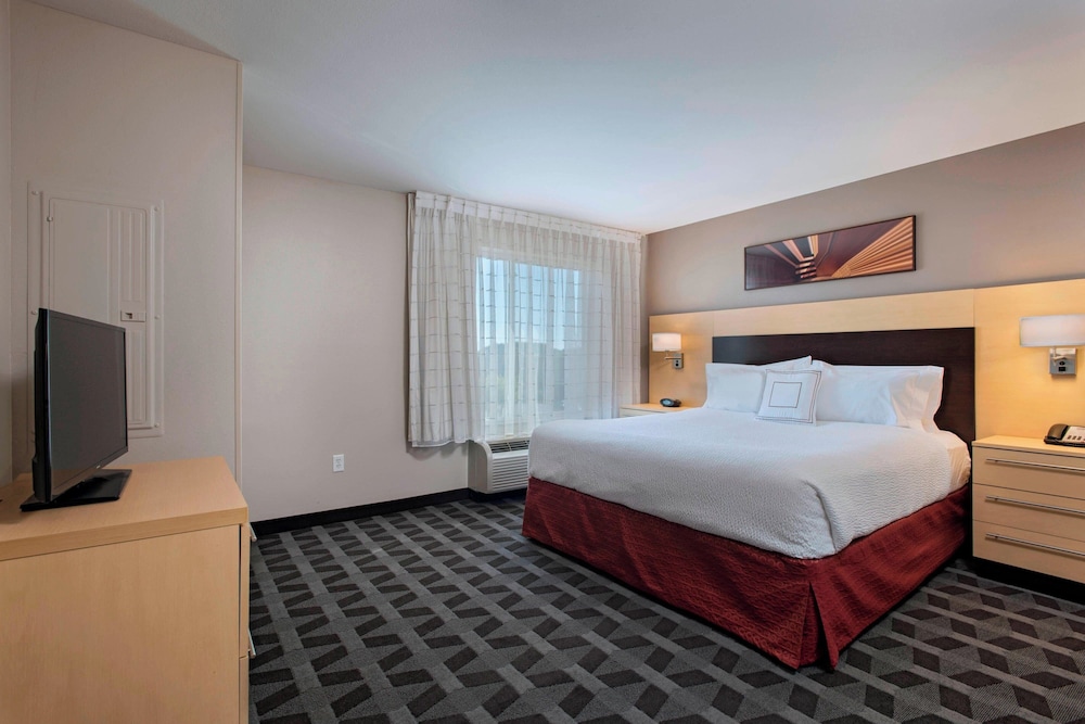 TownePlace Suites Fayetteville Cross Creek - photo 13