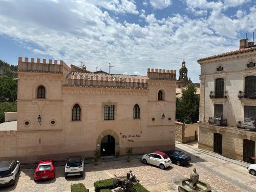 Hotel De La Villa — hotel in Rubielos De Mora