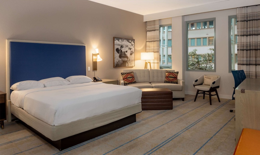 Hilton Austin Airport - photo 7