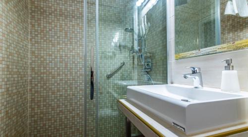 Hotel Jogar — Balatonfoldvar — photo 3
