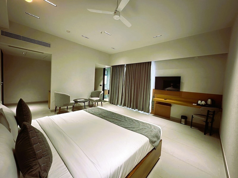 Court Regalia Unit Of S & G Festivities — hotel in Kaithal