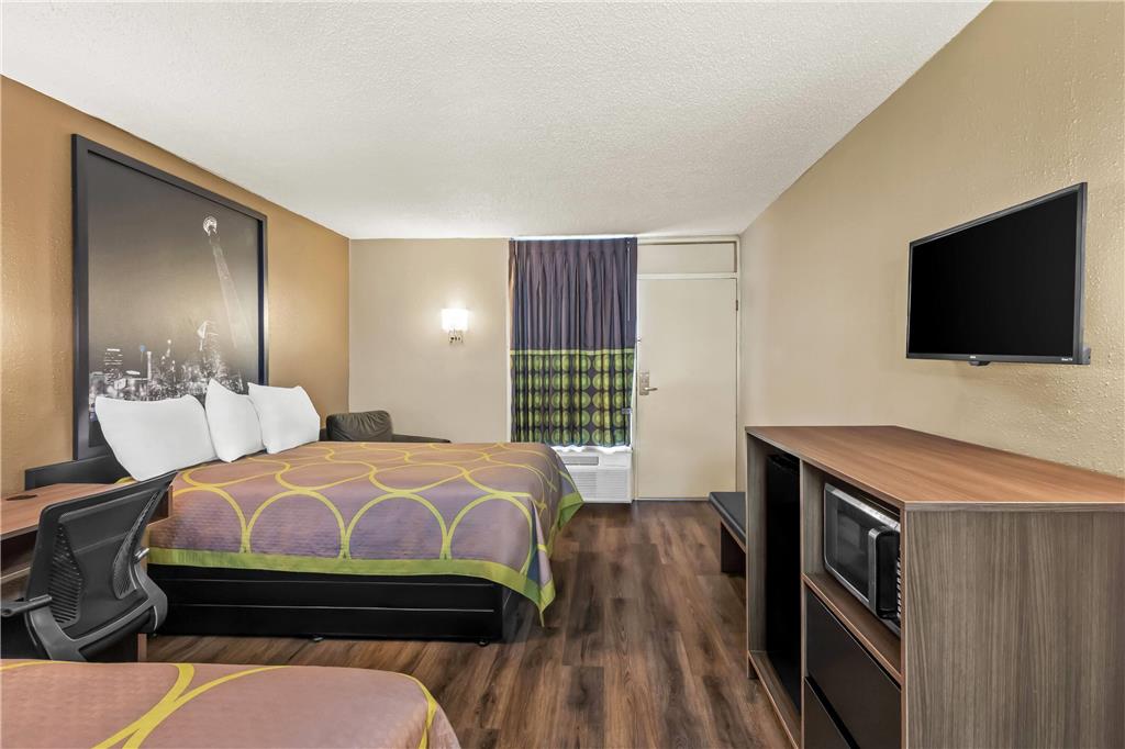 Super 8 by Wyndham Commerce - photo 18