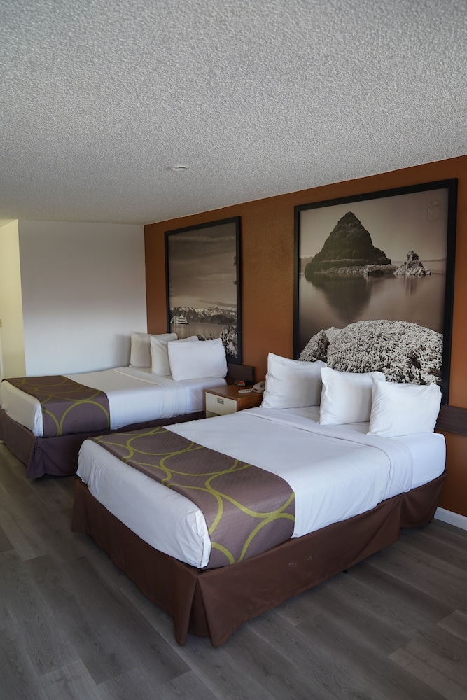 Super 8 by Wyndham Fernley - photo 17
