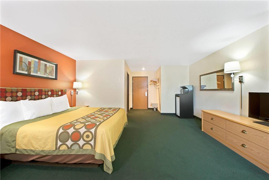 Super 8 by Wyndham Bonne Terre - photo 9