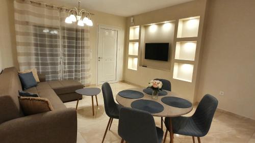 Ma Maison Bleue — 4-Star Luxury Hotel in Kremasti, Greece