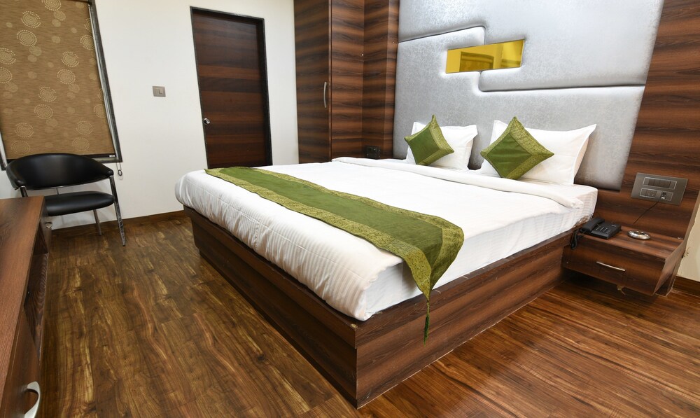 Treebo Trip Dzire Inn - carbon neutral hotel in Lucknow