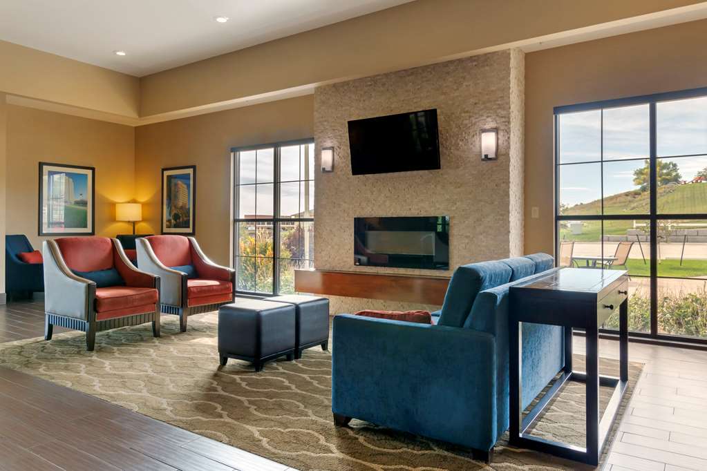 Comfort Inn & Suites Mandan Bismarck - photo 4