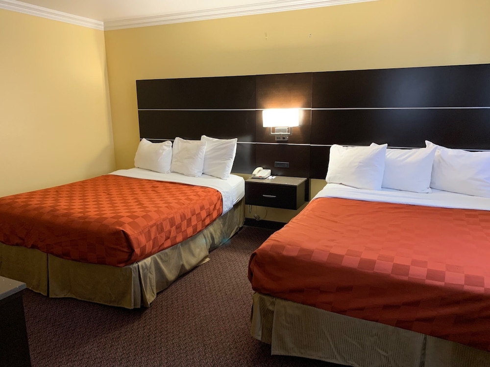 Olive Tree Inn & Suites by Howard Johnson WYNDHAM - photo 14