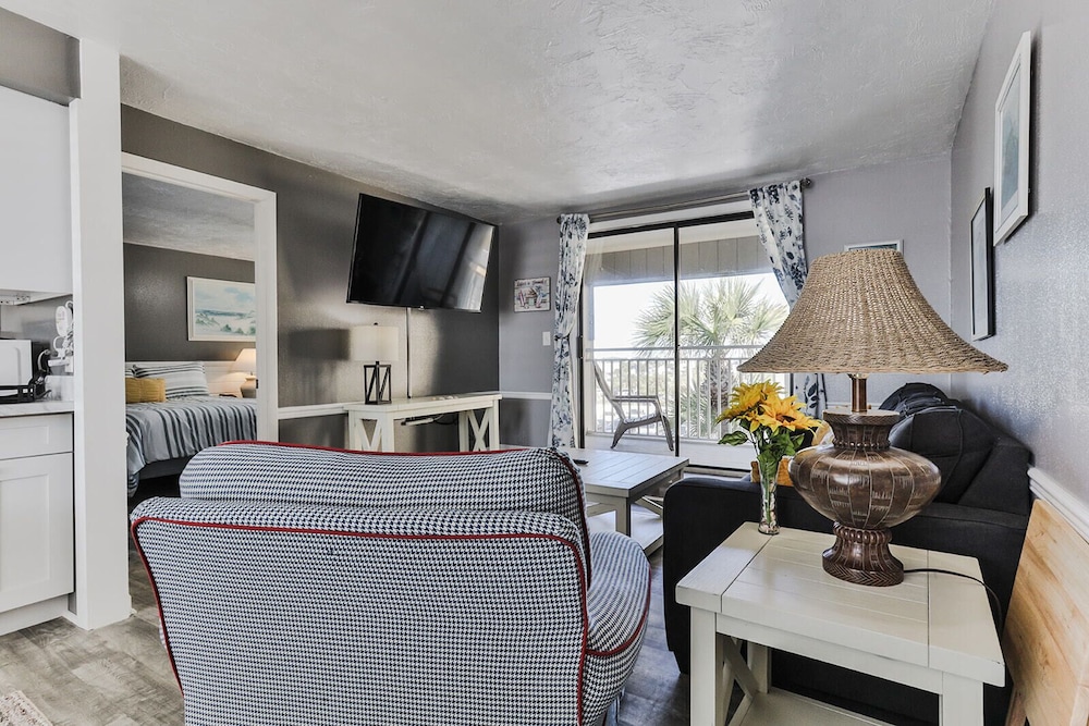 Coastal Waters Inn - photo 111