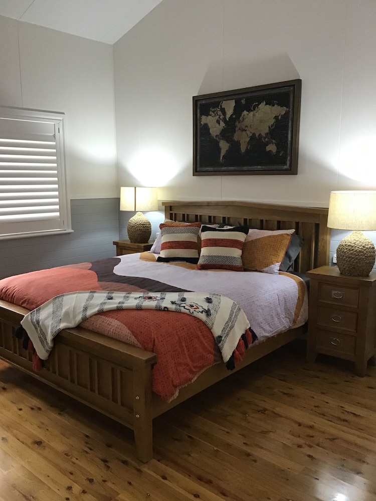 Mudgee Apartments on George Street — 4-Star Luxury Hotel in Mudgee, Australia