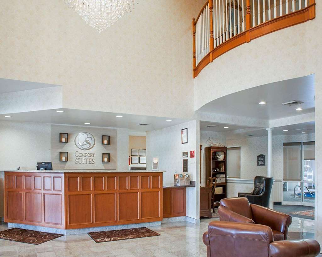 Comfort Suites West Warwick Providence - photo 6