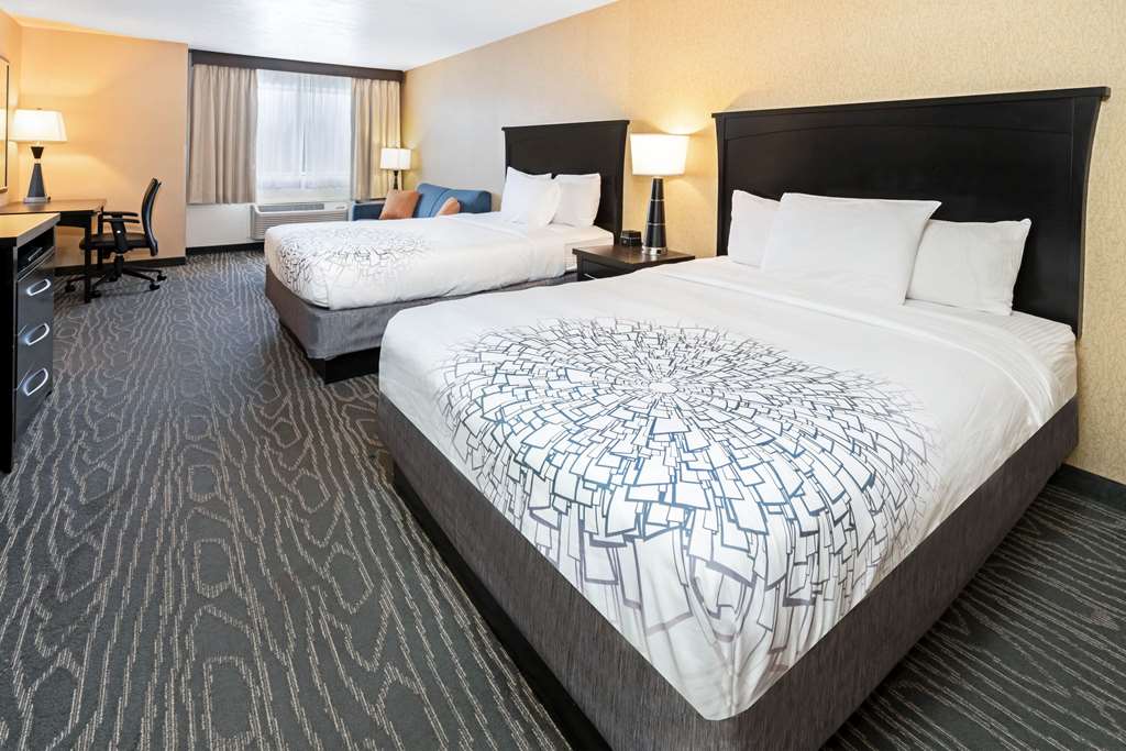 La Quinta Inn & Suites by Wyndham Logan - photo 19