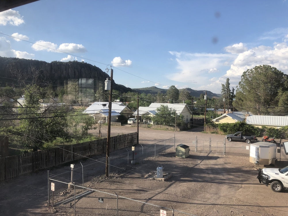 Fort Davis Drug Store Hotel - photo 47