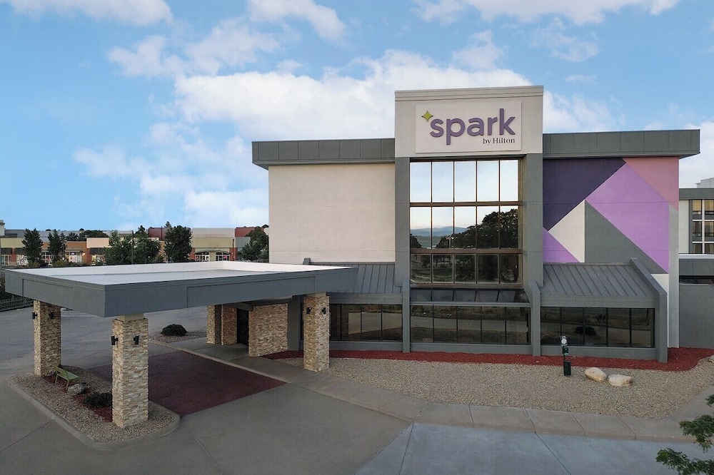 Spark by Hilton Denver East I 70 - photo 21