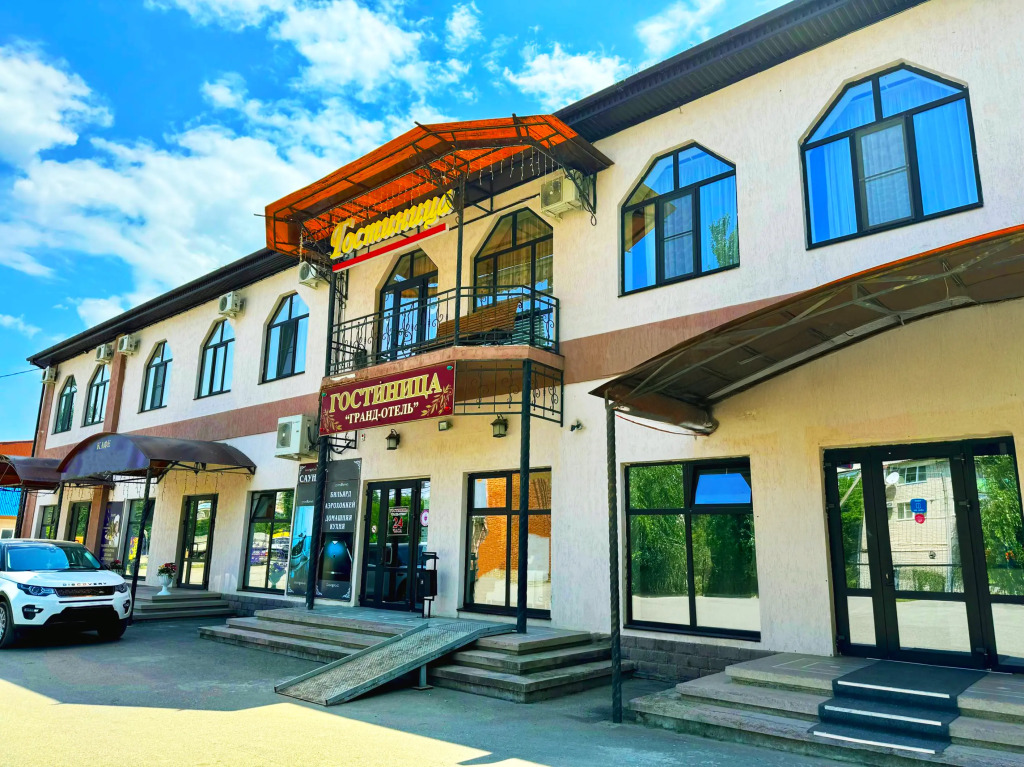 Grand Hotel — hotel in Izobil'nyy