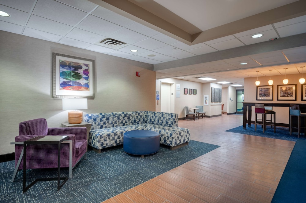 Hampton Inn Janesville - photo 2