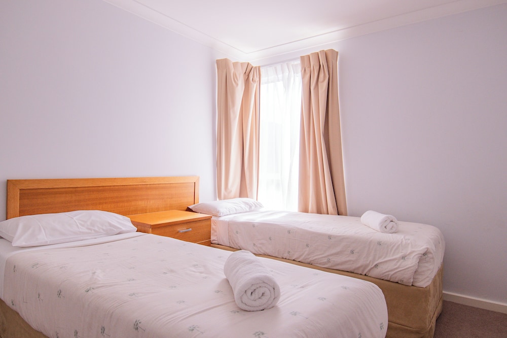 Sea Breeze — hotel in Broadwater