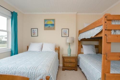 The Beach Fact Oar by Oak Island Accommodations - photo 21