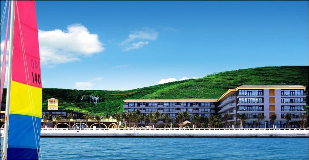 Sanya Serenity Coast Marina Hotel — 4-Star Luxury Hotel in Sanya, People's Republic of China