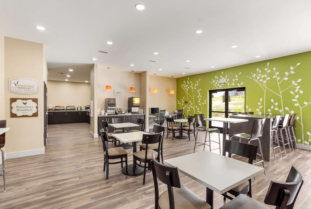 MainStay Suites Logan Ohio Hocking Hills - photo 18