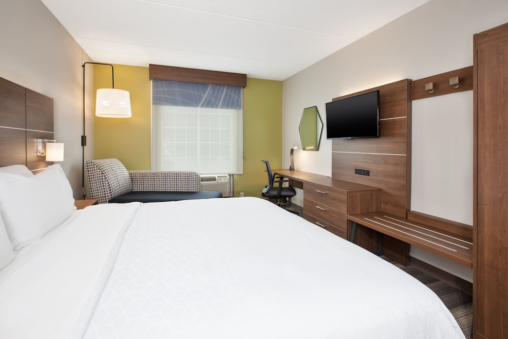 Holiday Inn Express Hotel & Suites Warrenton by IHG - photo 9