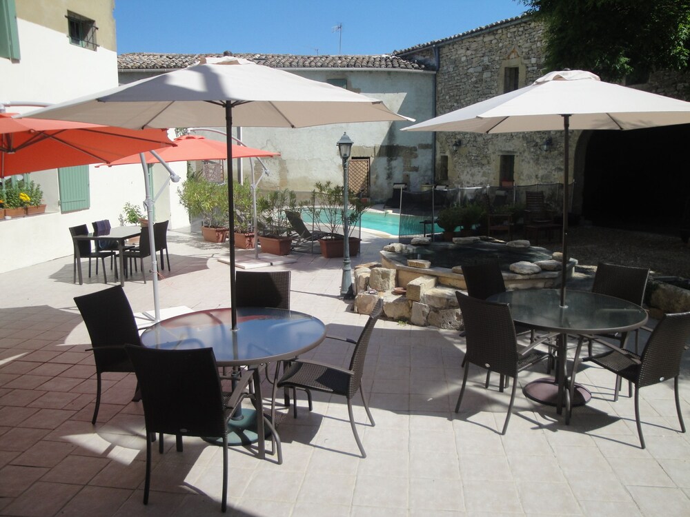 Bastide de la Treille — 4-Star Luxury Hotel in Montaren-Et-Saint-Mediers, France