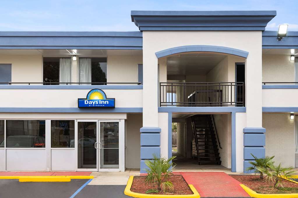Days Inn by Wyndham Montgomery I 85 - photo 5
