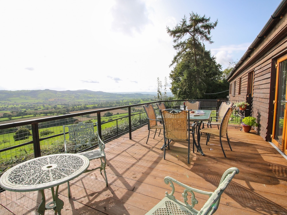 Dragonfly Lodge — 4-Star Luxury Hotel in Shrewsbury, United Kingdom