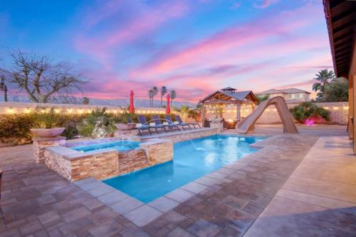 Carebnb with Waterslide and Casita in Indio, United States