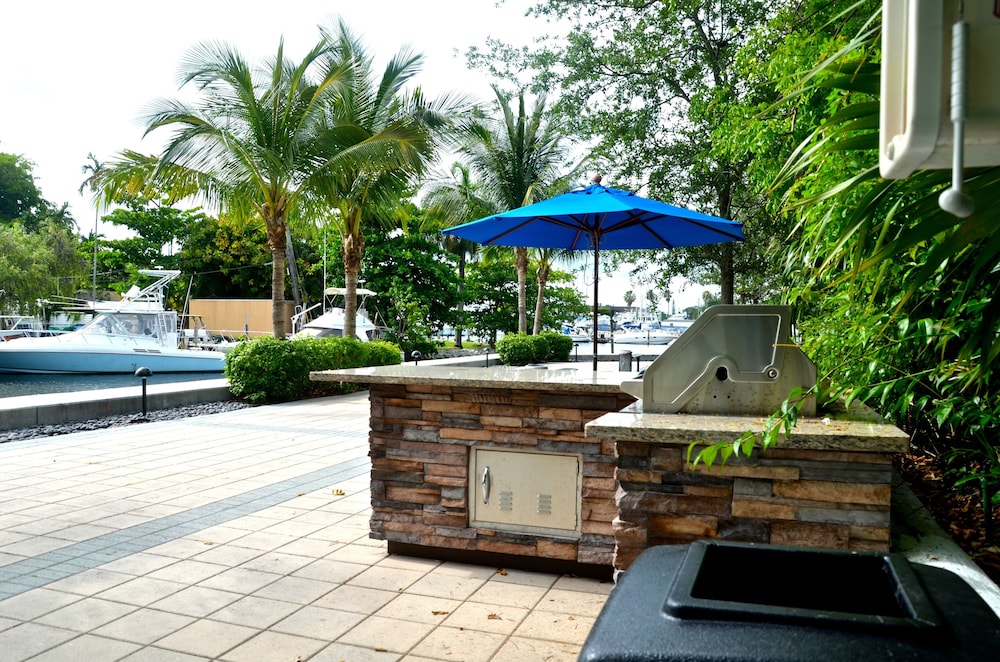 Riviera Luxury Living at River Oaks Marina and Tower - photo 61