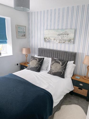 Plain Sailing 2 min walk to the harbour amazing location — 4-Star Luxury Hotel in Brixham, United Kingdom