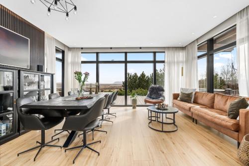 Spacious 4BR Summerhouse With Hot Tub in Unknown City, Iceland