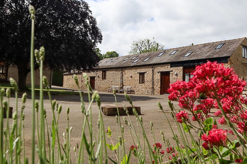 Church Farm Lodge — 4-Star Luxury Hotel in Northampton, United Kingdom