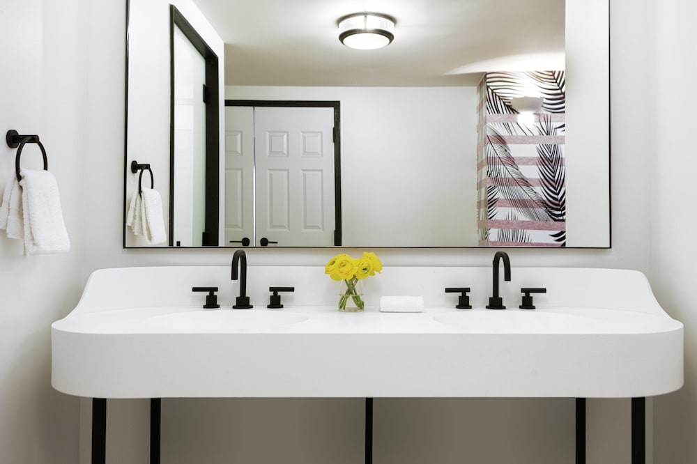 Kimpton Hotel Fontenot by IHG - photo 57
