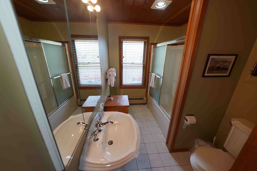 Ampersand Bay Resort - photo 180