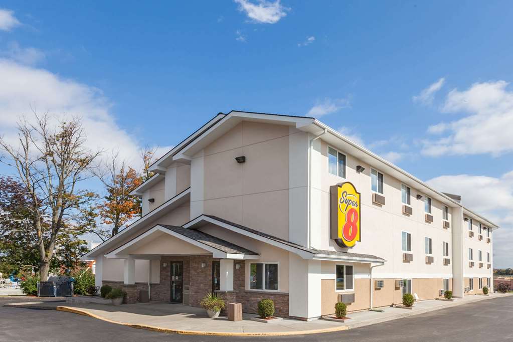 Super 8 by Wyndham Latham Albany Airport - photo 2