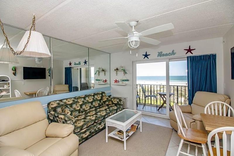 Beacher's Lodge Oceanfront Suites - photo 3