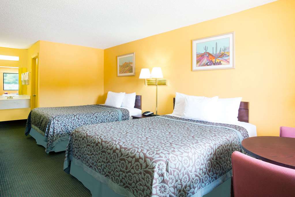 Days Inn by Wyndham Camilla - photo 12