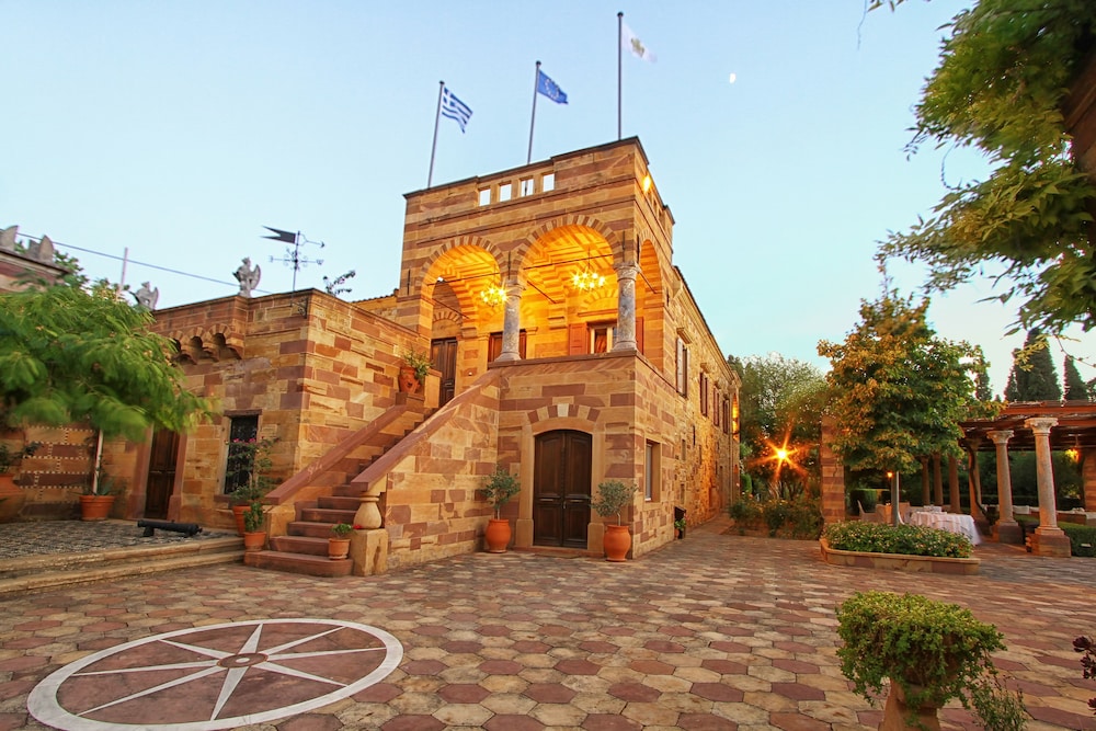 Argentikon Luxury Suites in Chios, Greece