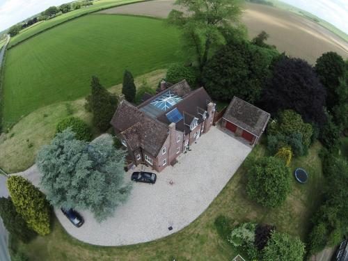 B&B Dorwyn Manor — 4-Star Luxury Hotel in Avebury, United Kingdom
