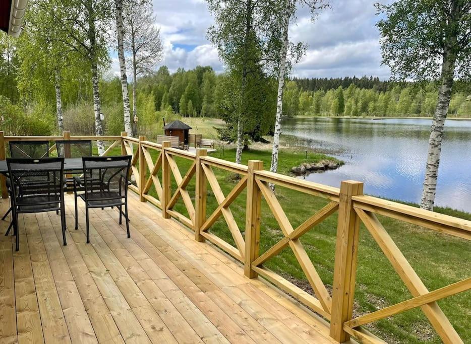 Mysig stuga med sjötomt nära Järvsöbacken — Jaervsoe — photo 4
