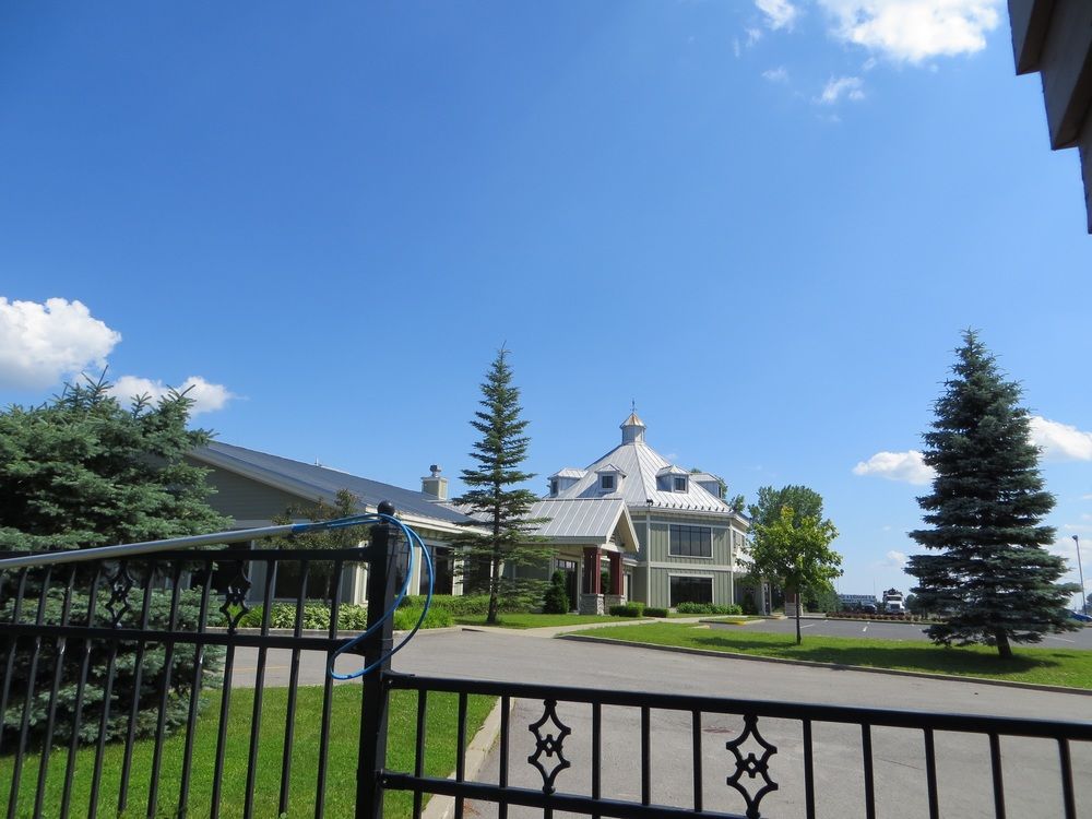 Hotel St Bernard - last minute hotel in Lacolle