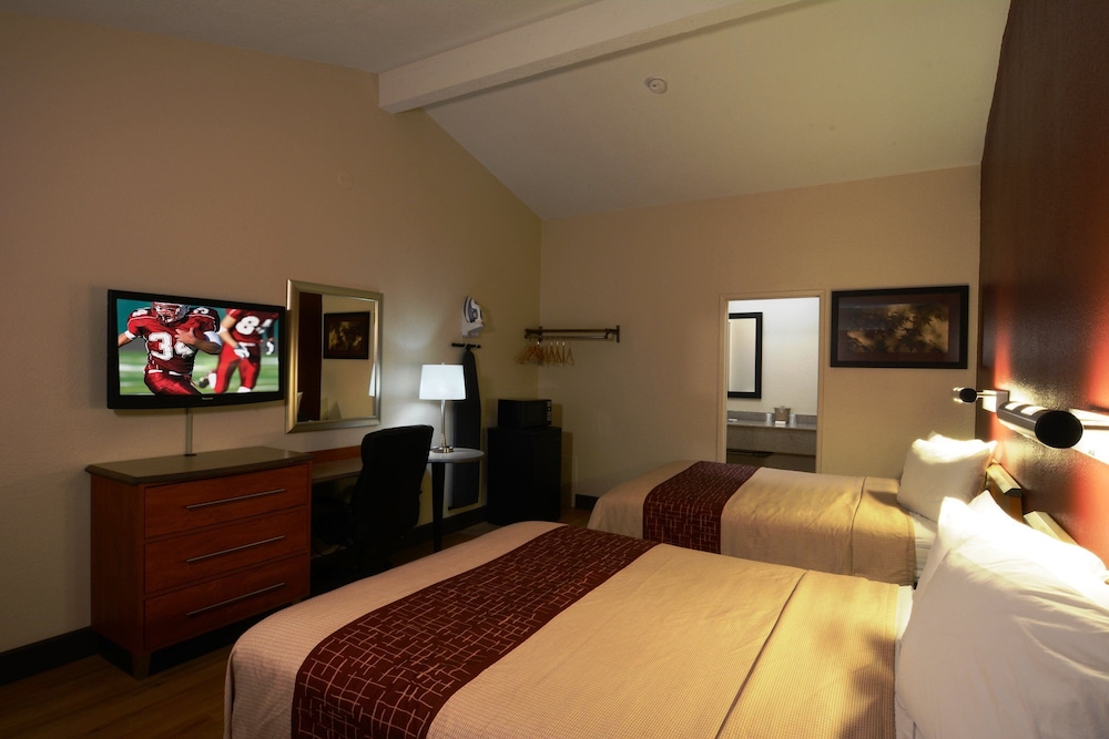 Red Roof Inn San Dimas Fairplex - photo 7